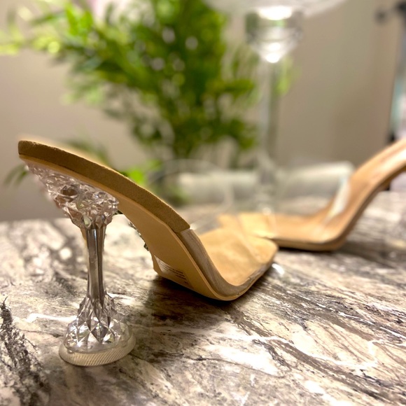 Comfortable Krystal heel - Picture 2 of 3
